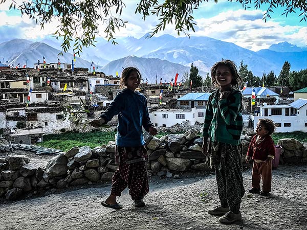 Give a Little, Help a Lot himalayan extreme motorcycle tour spiti valley india himalayas 10